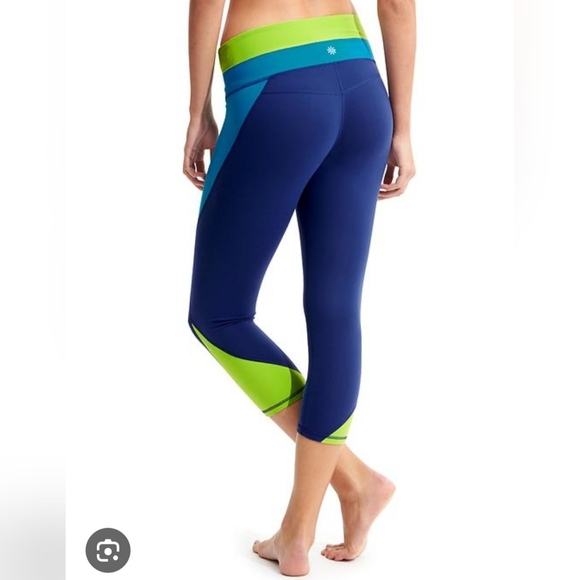 Athleta Blue Green Color Block Chaturanga Capri Cropped Athletic Leggings Size S - Picture 1 of 8